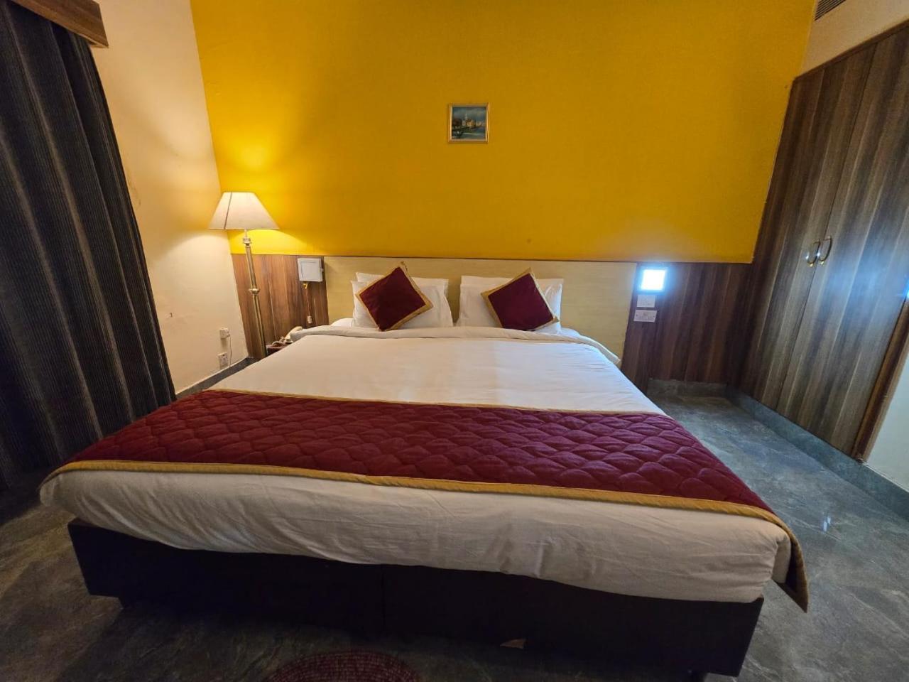 Hotel Badami Court Exterior photo