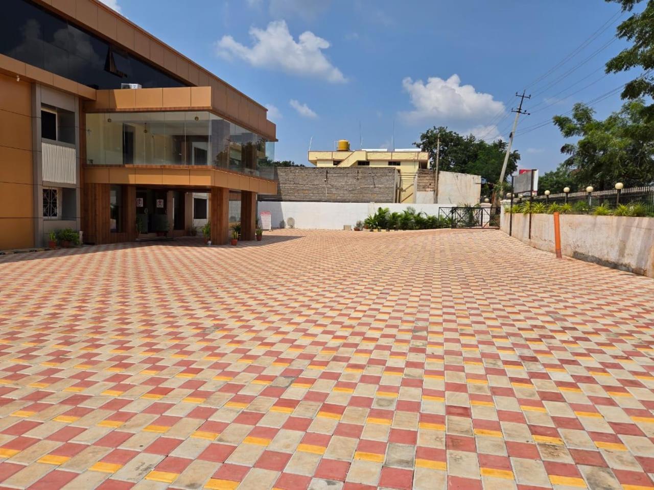 Hotel Badami Court Exterior photo