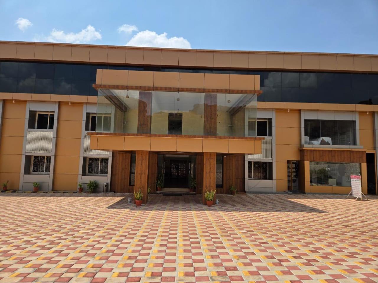 Hotel Badami Court Exterior photo