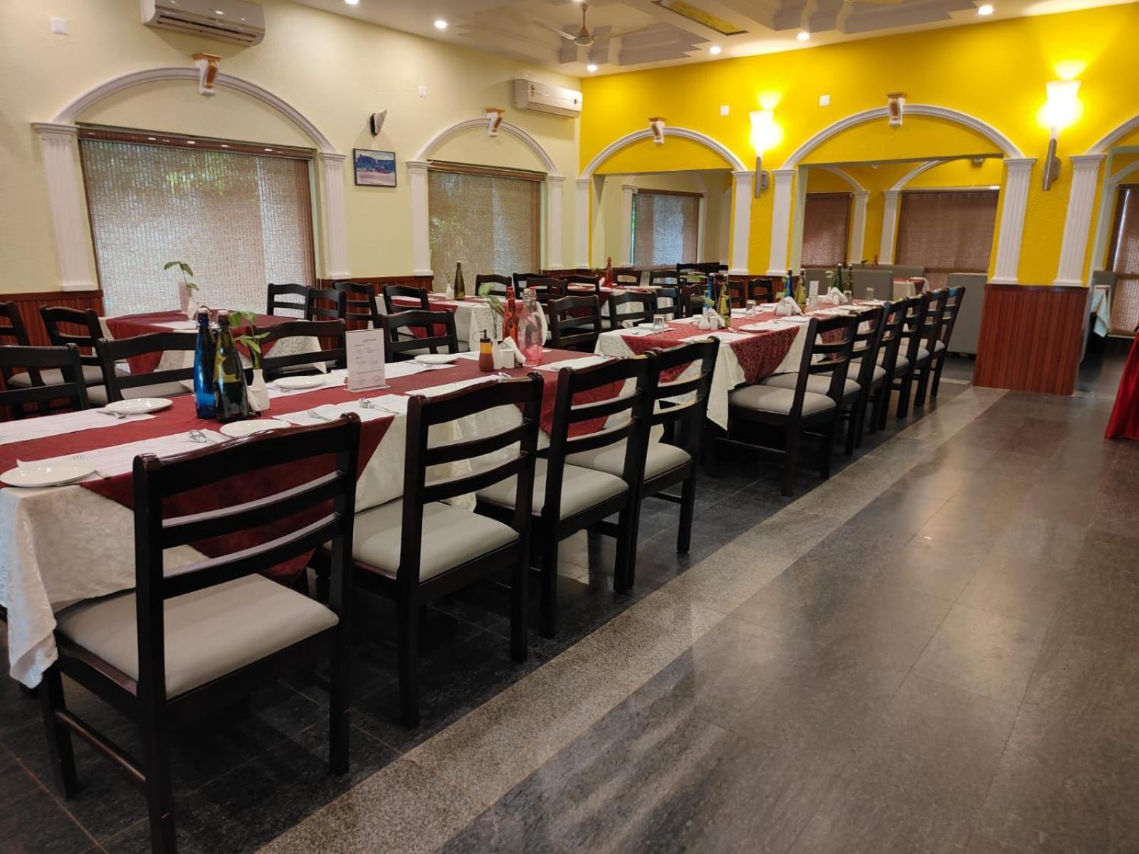 Hotel Badami Court Exterior photo