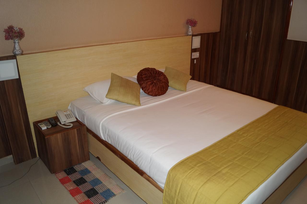 Hotel Badami Court Exterior photo