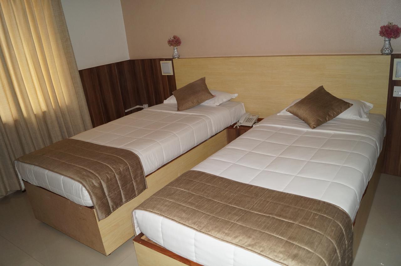 Hotel Badami Court Exterior photo