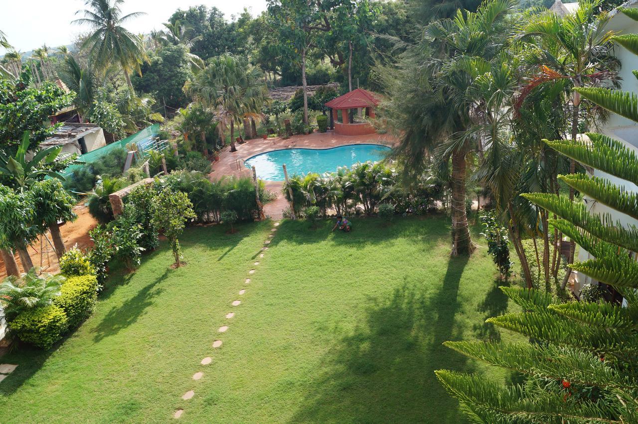 Hotel Badami Court Exterior photo