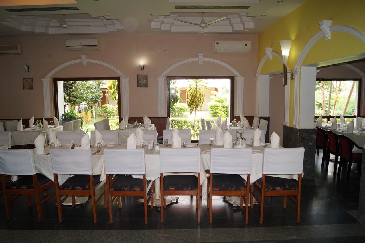 Hotel Badami Court Exterior photo