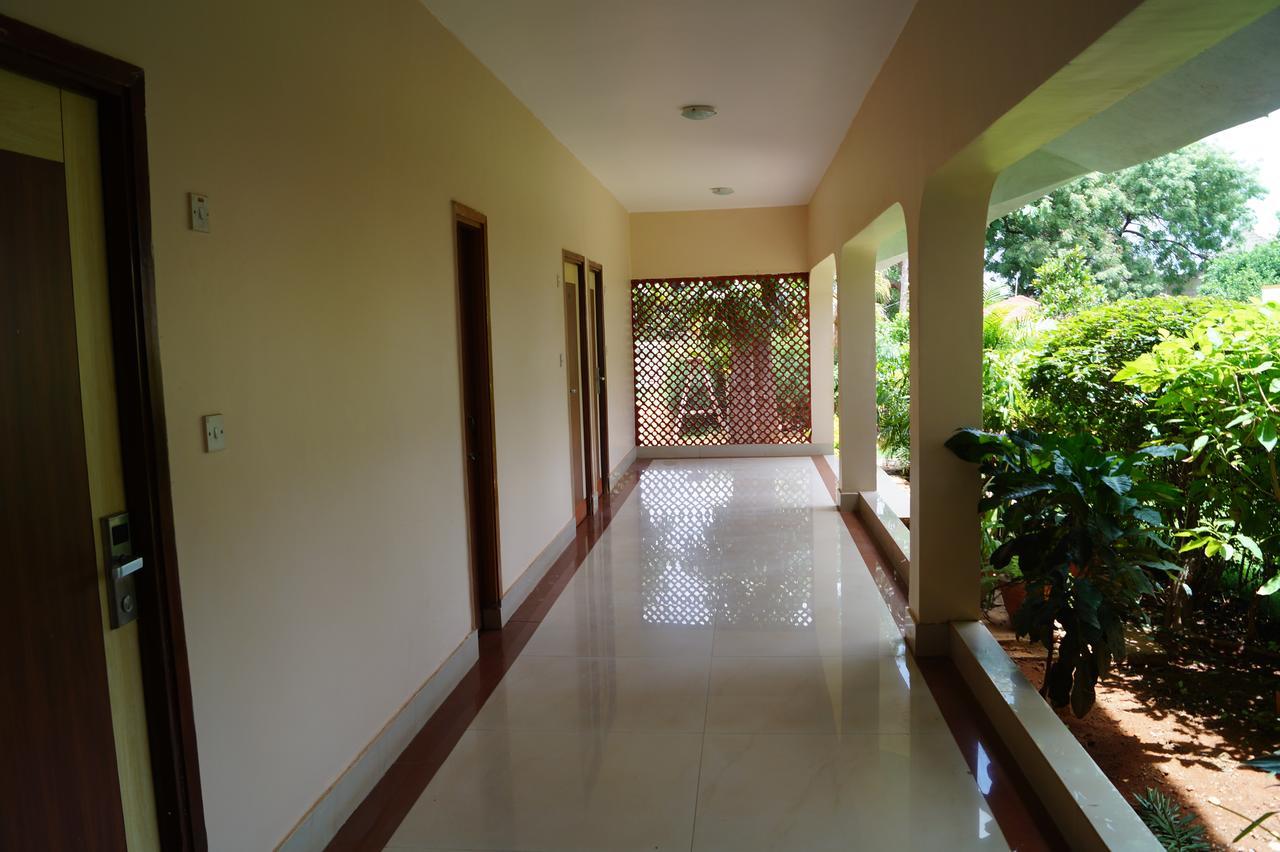 Hotel Badami Court Exterior photo