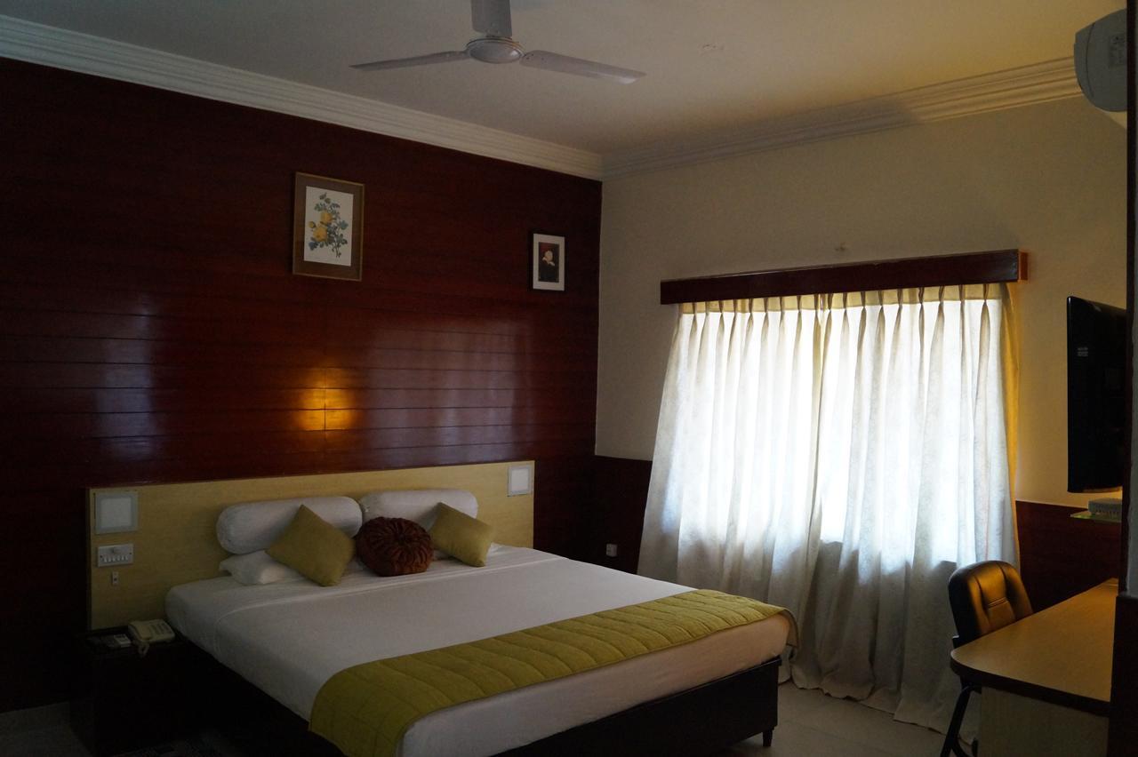 Hotel Badami Court Exterior photo